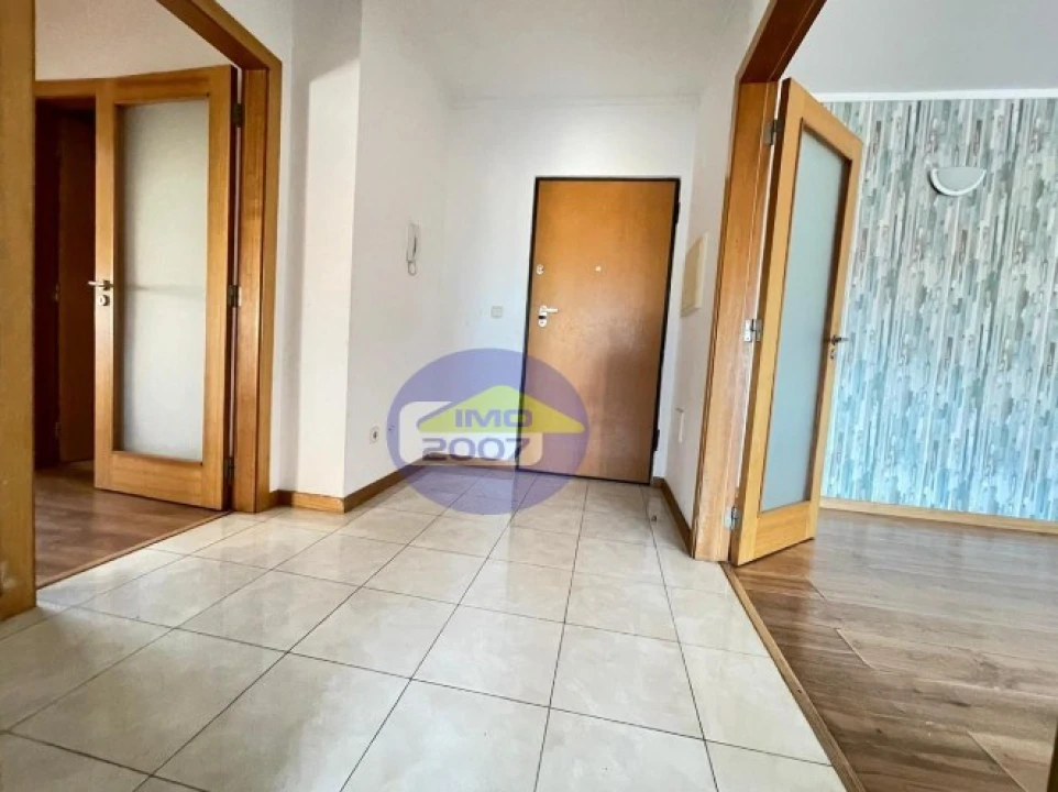 Apartamento T1 para Venda em Canelas Foto 9