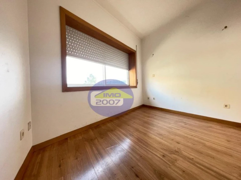 Apartamento T1 para Venda em Canelas Foto 13