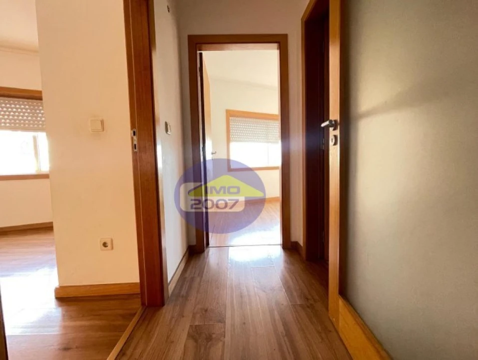 Apartamento T1 para Venda em Canelas Foto 15