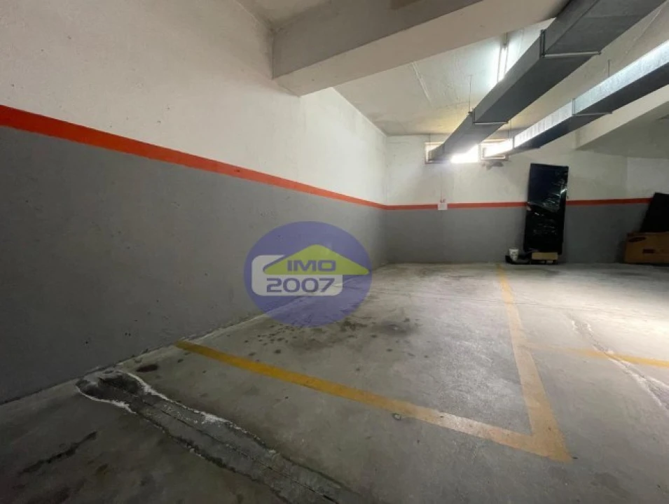 Apartamento T1 para Venda em Canelas Foto 19