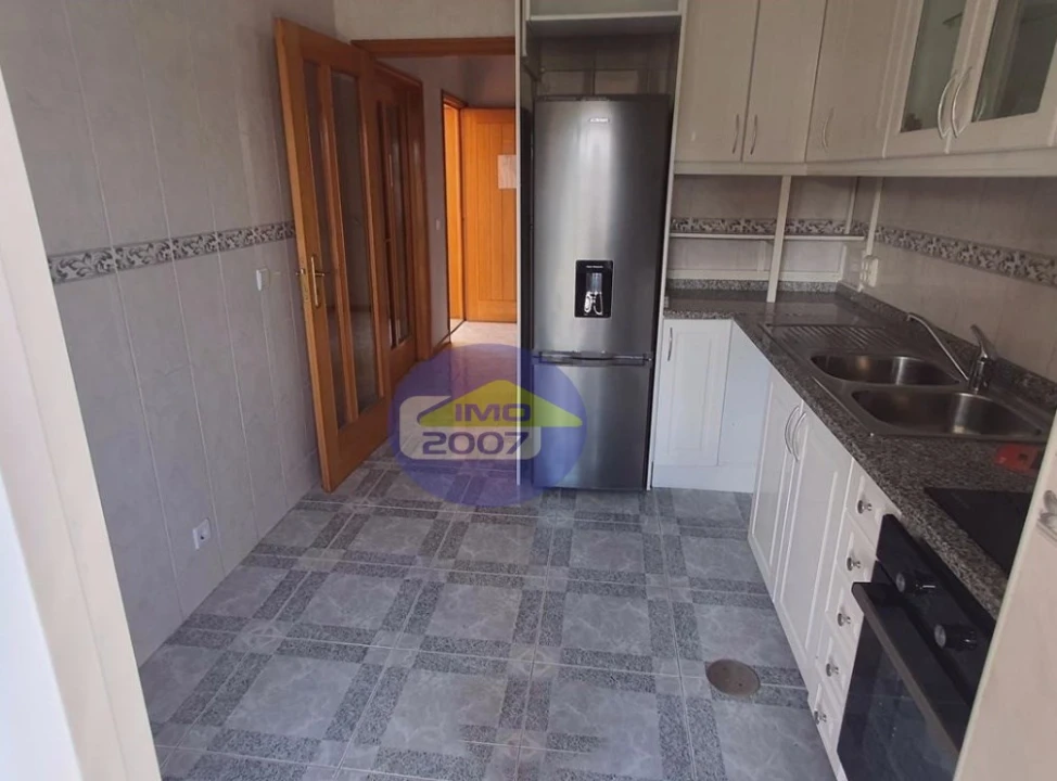 Apartamento T3 para Venda em Pedroso e Seixezelo Foto 4