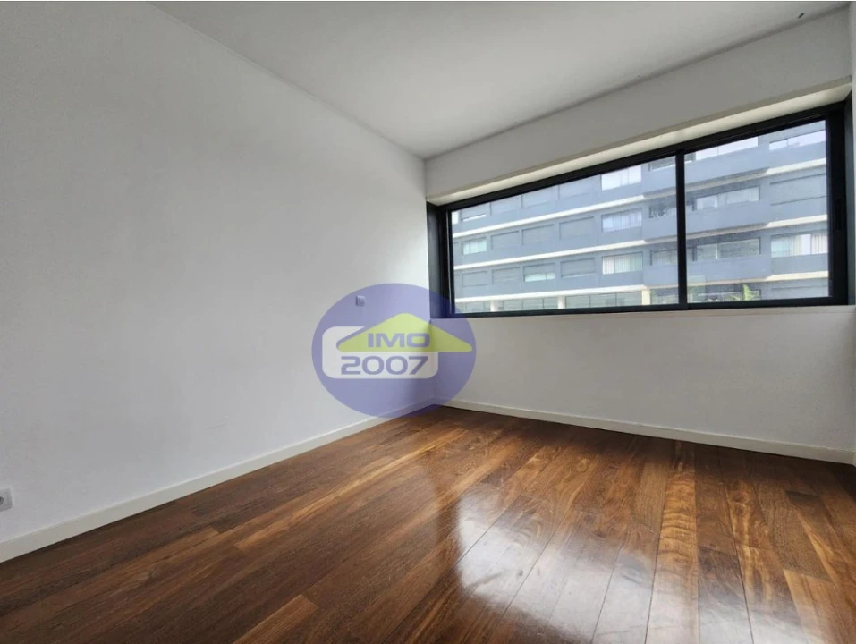 Apartamento T4 para Venda em Mafamude e Vilar do Paraíso Foto 13