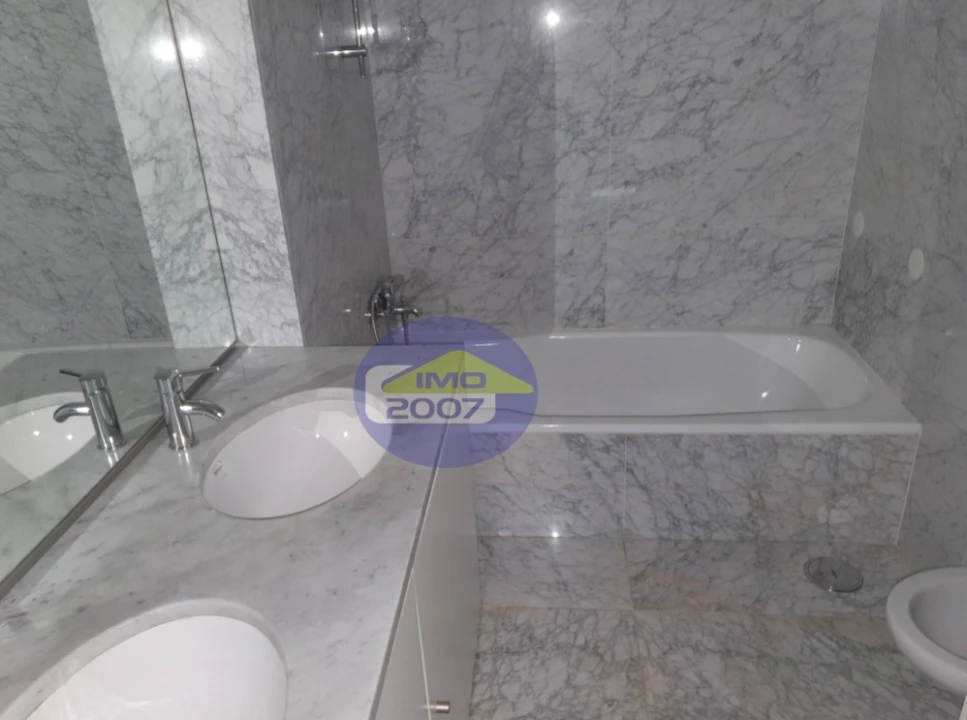Apartamento T4 para Venda em Mafamude e Vilar do Paraíso Foto 14