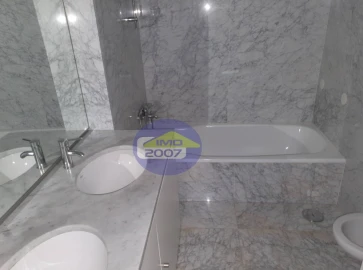 Apartamento T4 para Venda em Mafamude e Vilar do Paraíso