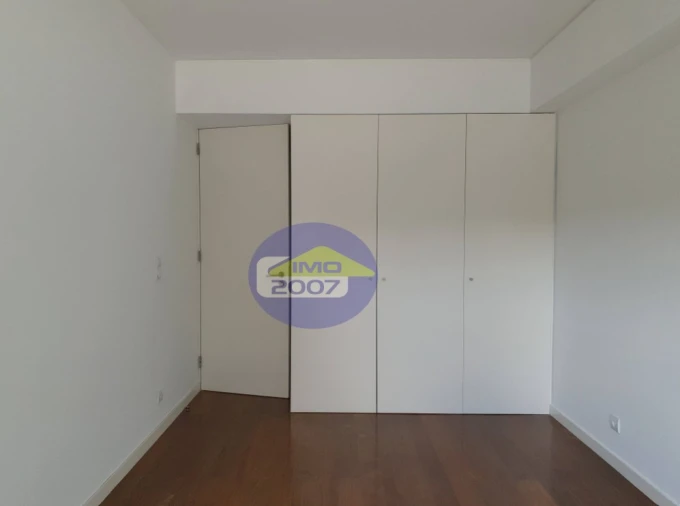 Apartamento T4 para Venda em Mafamude e Vilar do Paraíso Foto 12