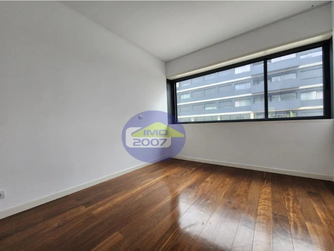 Apartamento T4 para Venda em Mafamude e Vilar do Paraíso Foto 13
