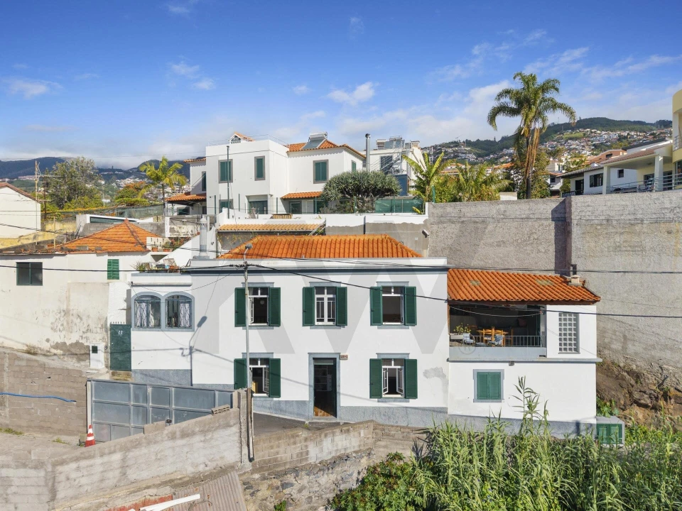 Moradia T3 para Venda em Funchal (Santa Maria Maior) Foto 1