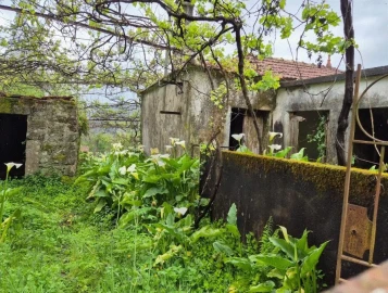 Moradia T2 para Venda em Candemil e Gondar