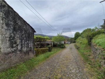 Moradia T2 para Venda em Candemil e Gondar