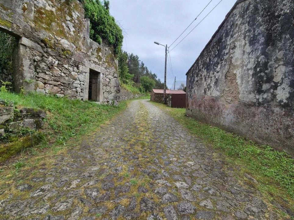 Moradia T2 para Venda em Candemil e Gondar Foto 4