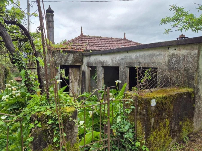 Moradia T2 para Venda em Candemil e Gondar Foto 9