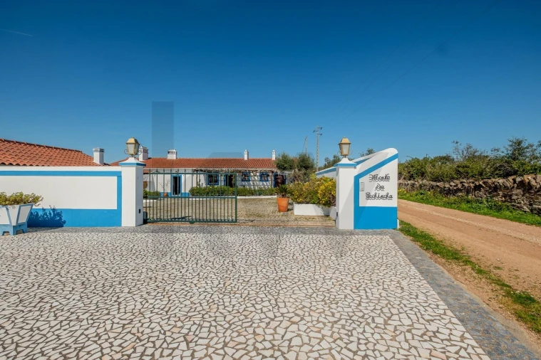 Quinta T6 para Venda em São Bento do Cortiço e Santo Estêvão