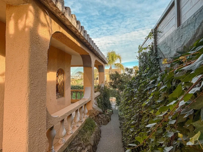 Moradia T3 para Venda em Quelfes Foto 40