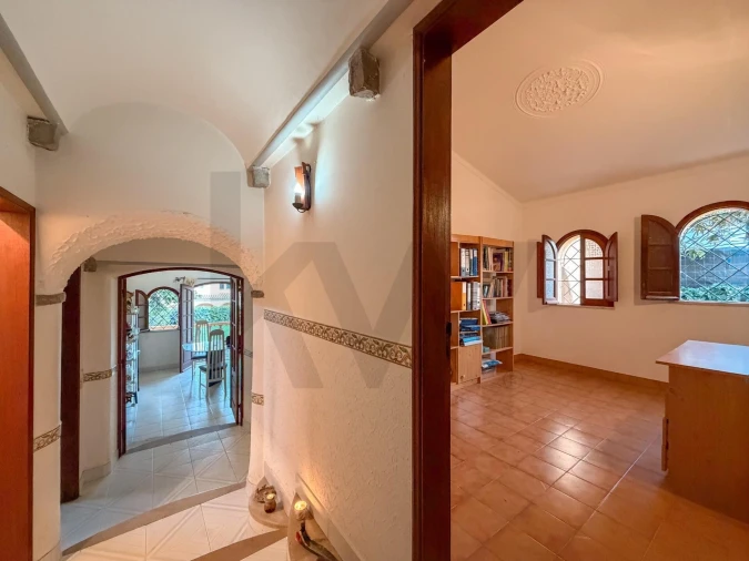 Moradia T3 para Venda em Quelfes Foto 35