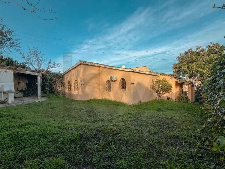 Moradia T3 para Venda em Quelfes Foto 44