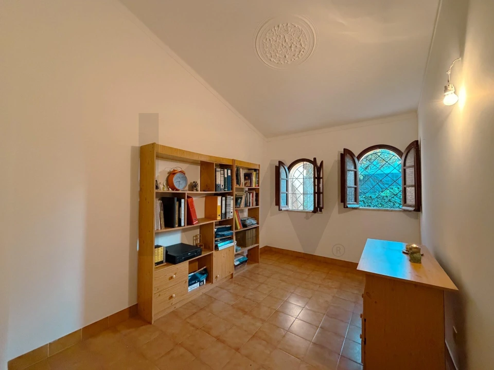 Moradia T3 para Venda em Quelfes Foto 21