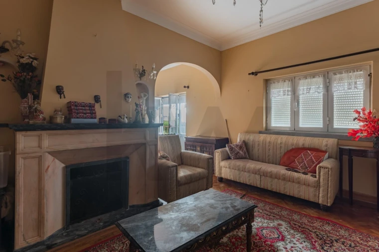 Moradia T6 para Venda em Carcavelos e Parede Foto 17