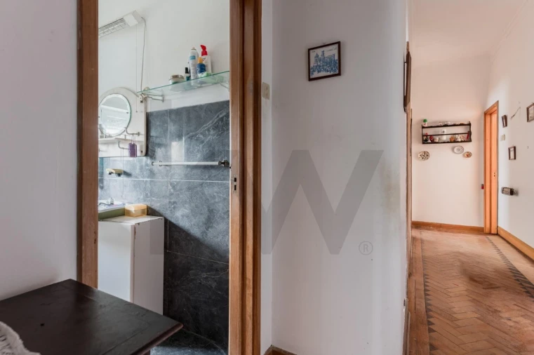 Moradia T6 para Venda em Carcavelos e Parede Foto 21