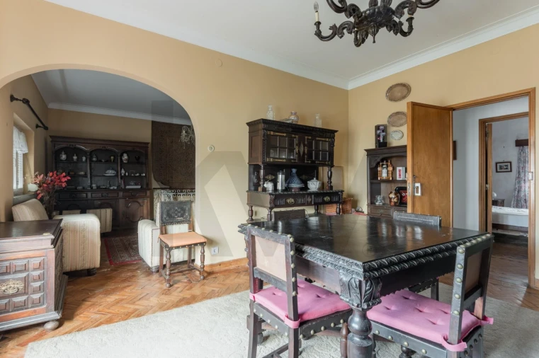 Moradia T6 para Venda em Carcavelos e Parede Foto 18