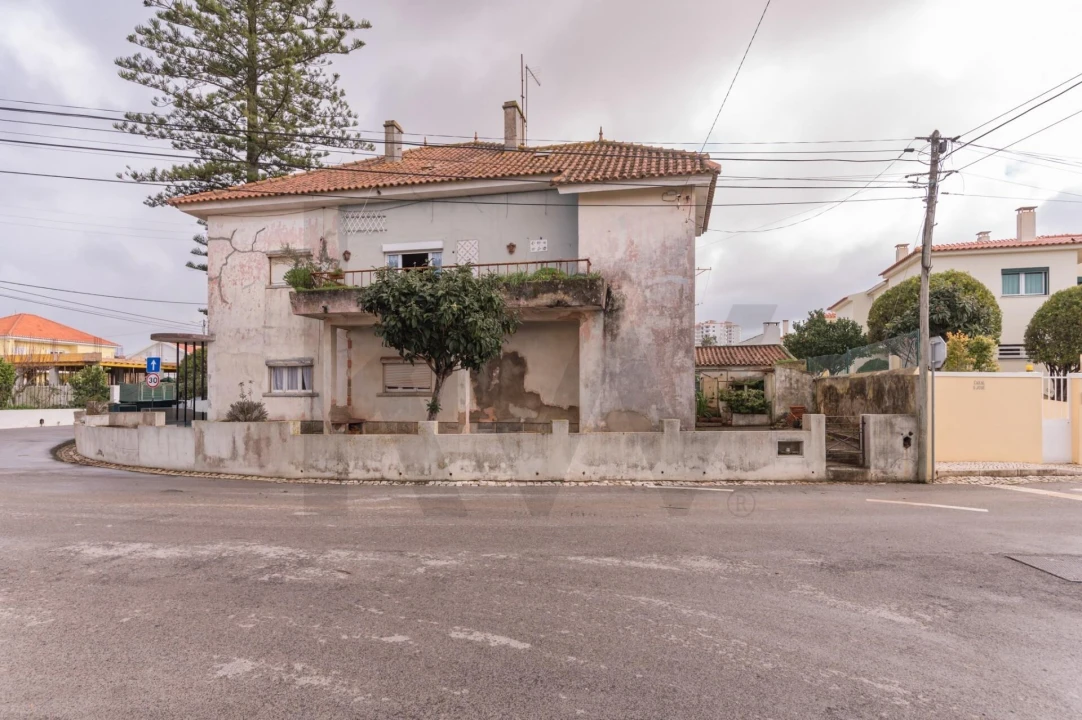 Moradia T6 para Venda em Carcavelos e Parede Foto 2