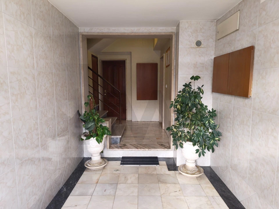 Apartamento T3 para Venda em Laranjeiro e Feijó Foto 48