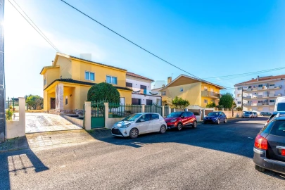 Moradia T3 para Venda em Mafra