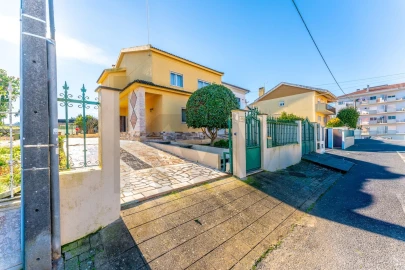 Moradia T3 para Venda em Mafra