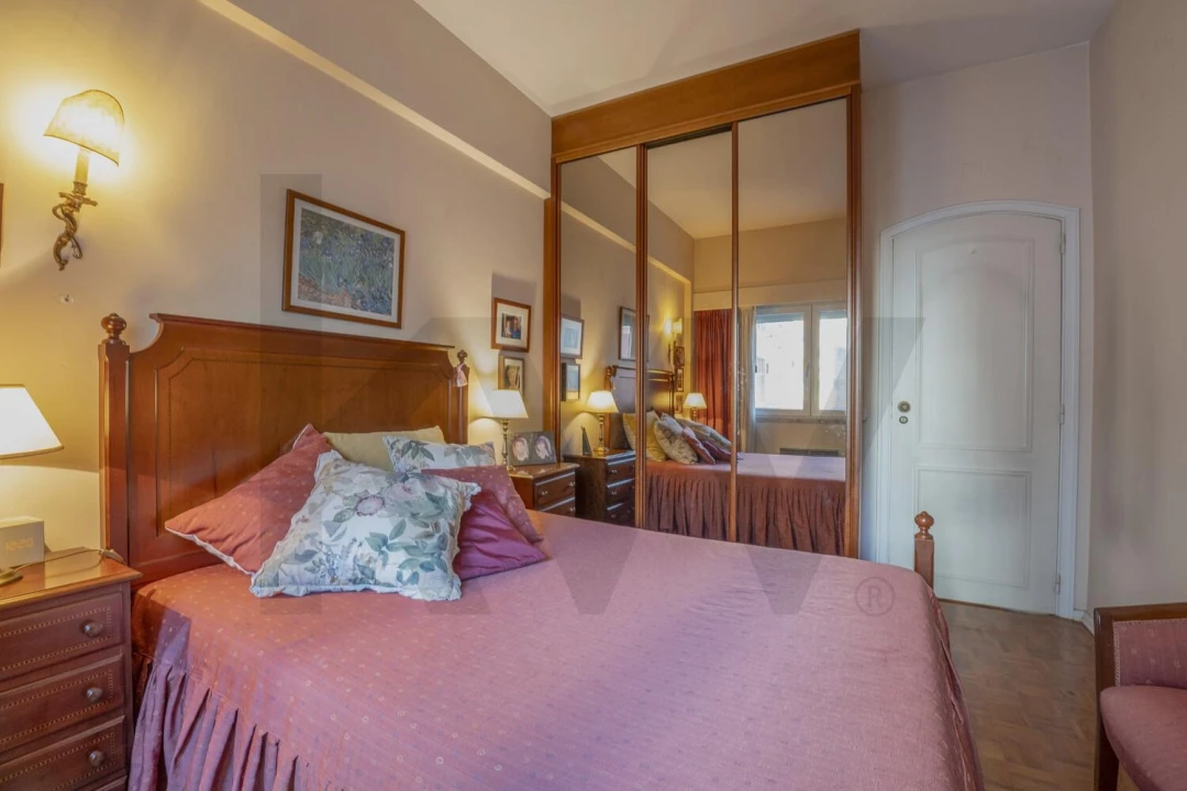 Apartamento T3 para Venda em Benfica Foto 5