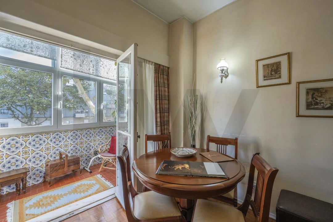 Apartamento T3 para Venda em Benfica Foto 2
