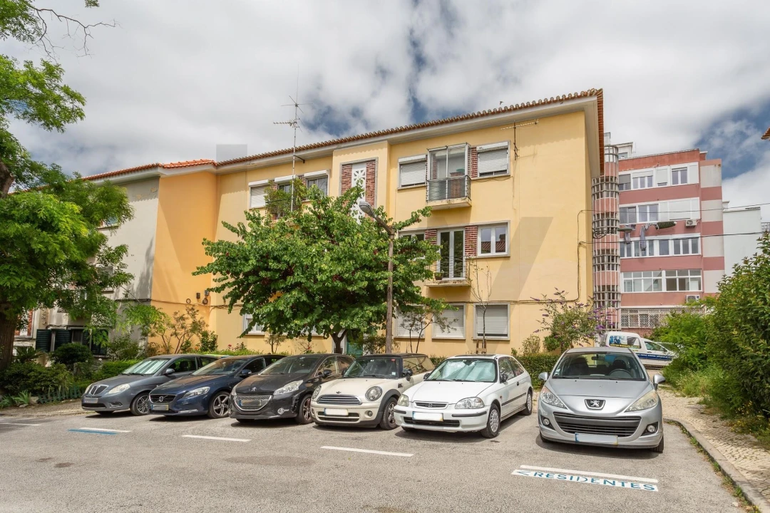 Apartamento T2 para Arrendamento em Alvalade Foto 40