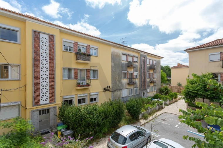 Apartamento T2 para Arrendamento em Alvalade Foto 37