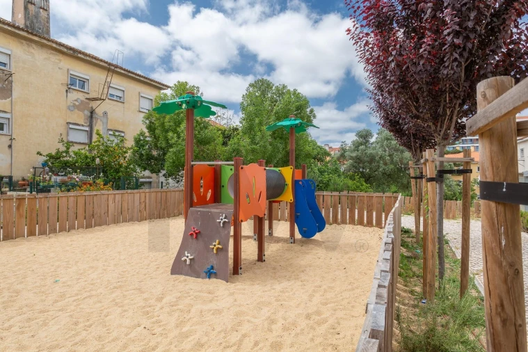 Apartamento T2 para Arrendamento em Alvalade Foto 43