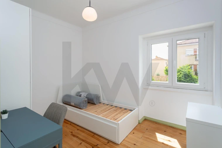 Apartamento T2 para Arrendamento em Alvalade Foto 17