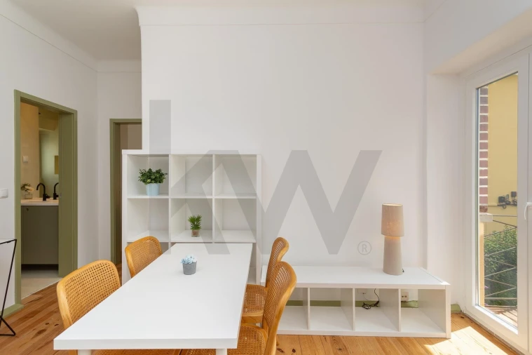 Apartamento T2 para Arrendamento em Alvalade Foto 7