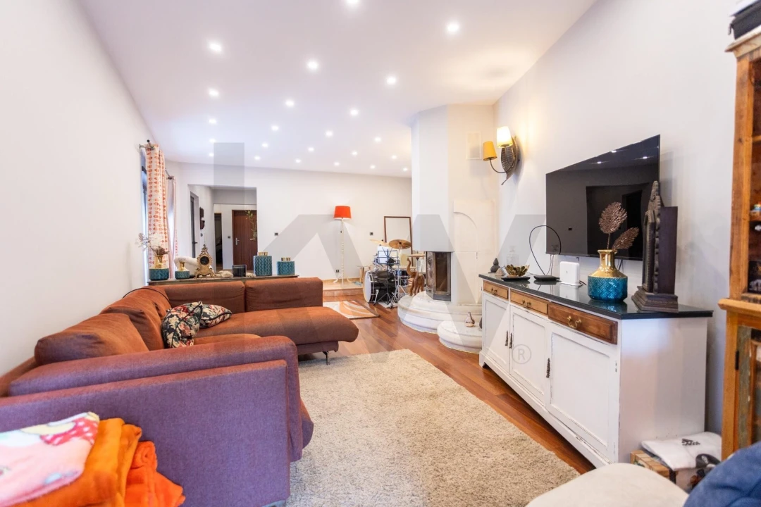 Moradia T4 para Venda em Amora Foto 6