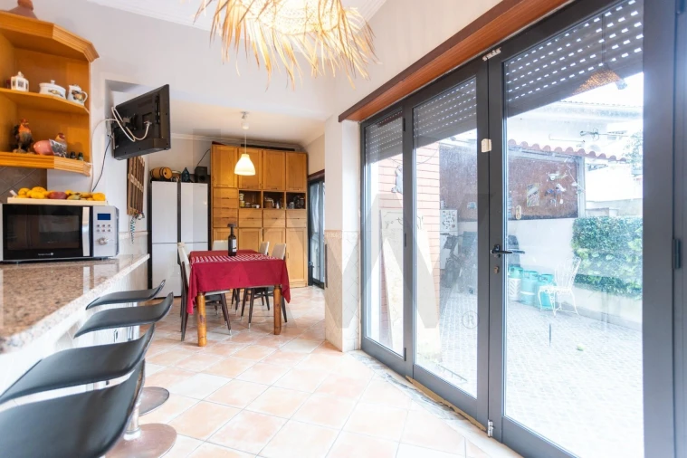 Moradia T4 para Venda em Amora Foto 9