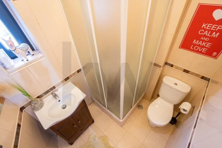 Moradia T4 para Venda em Amora Foto 15