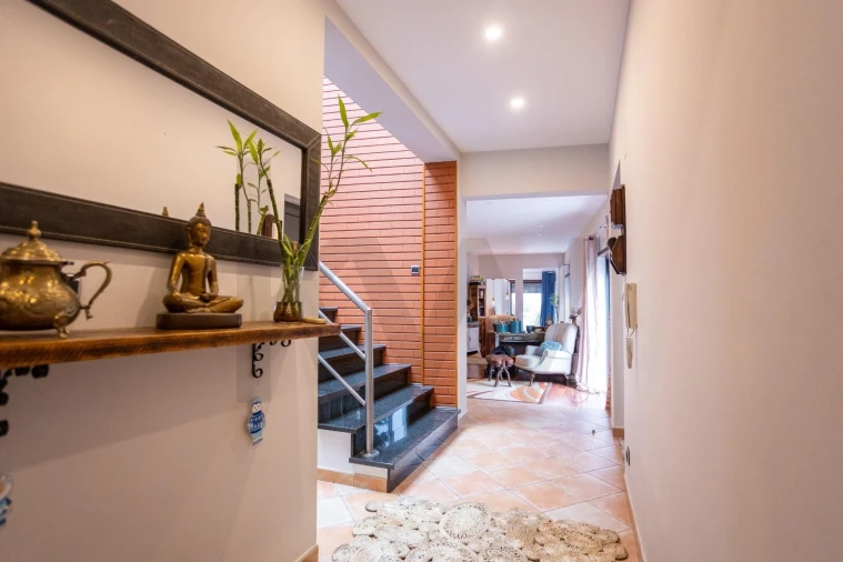 Moradia T4 para Venda em Amora Foto 3