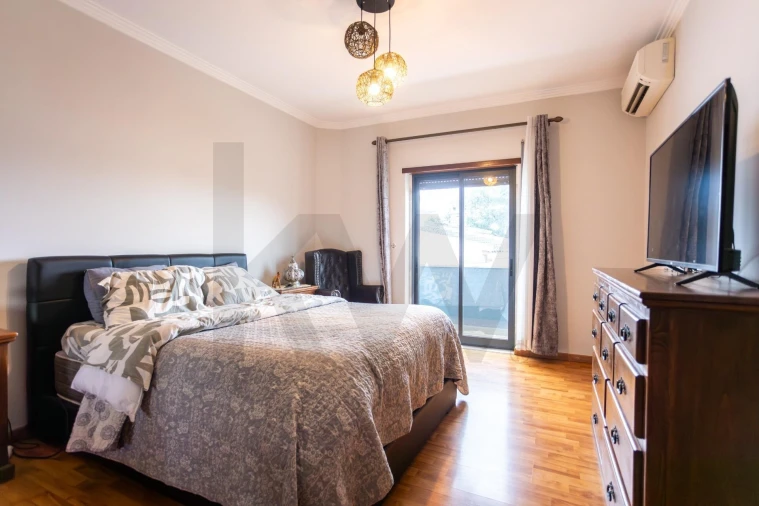 Moradia T4 para Venda em Amora Foto 23