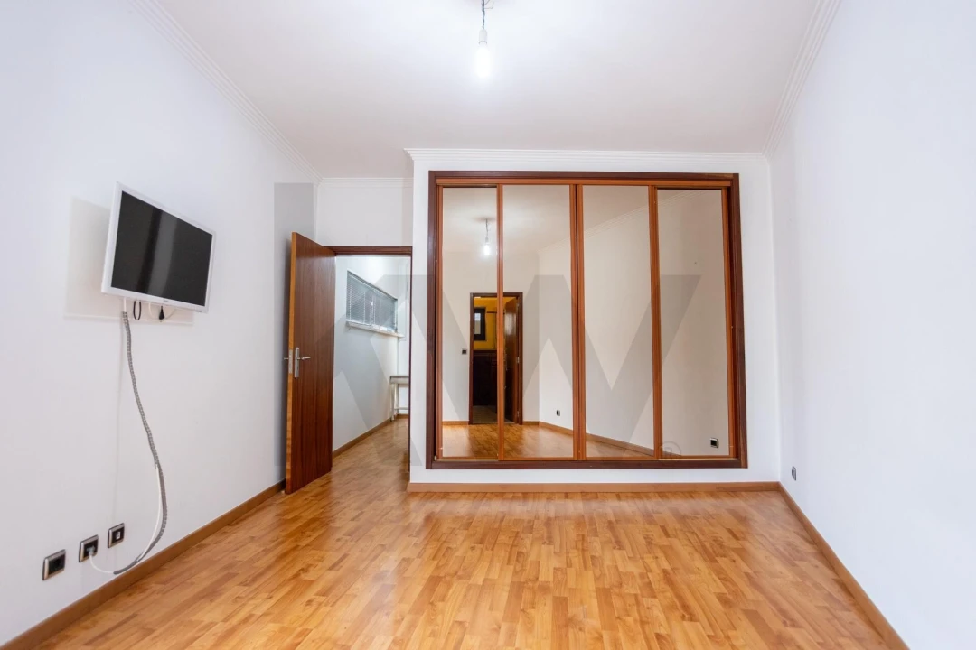 Moradia T4 para Venda em Amora Foto 14