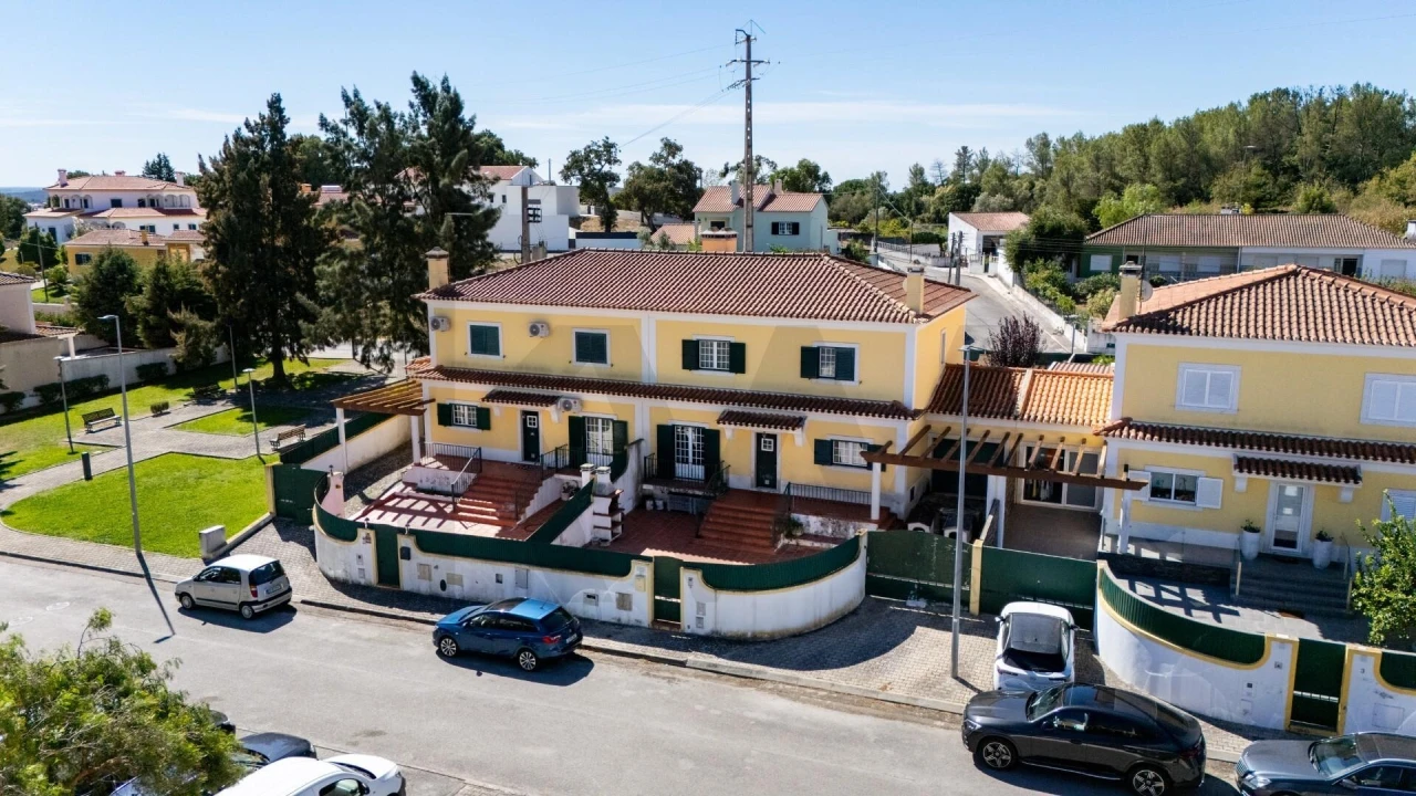 Moradia T4 para Venda em Cartaxo e Vale da Pinta Foto 2