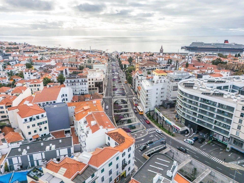 Prédio para Venda em Funchal (Santa Luzia) Foto 5