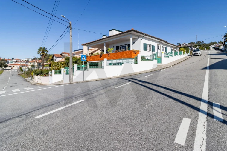 Moradia T3 para Venda em Santa Maria da Feira, Travanca, Sanfins e Espargo