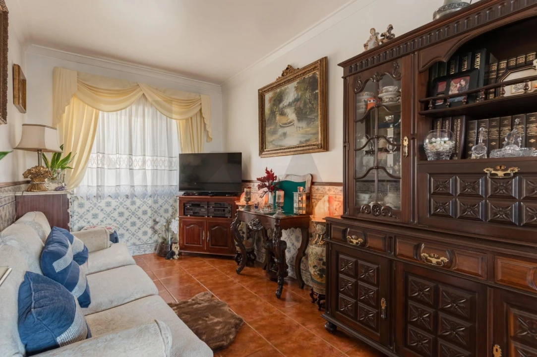 Apartamento T2 para Venda em Camarate, Unhos e Apelação Foto 5