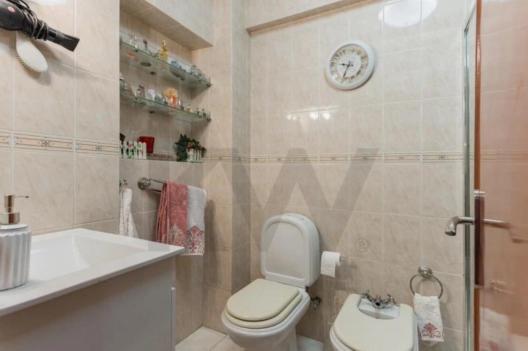 Apartamento T2 para Venda em Camarate, Unhos e Apelação Foto 11