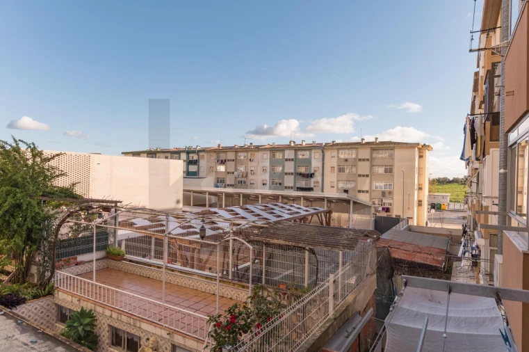 Apartamento T2 para Venda em Camarate, Unhos e Apelação Foto 19