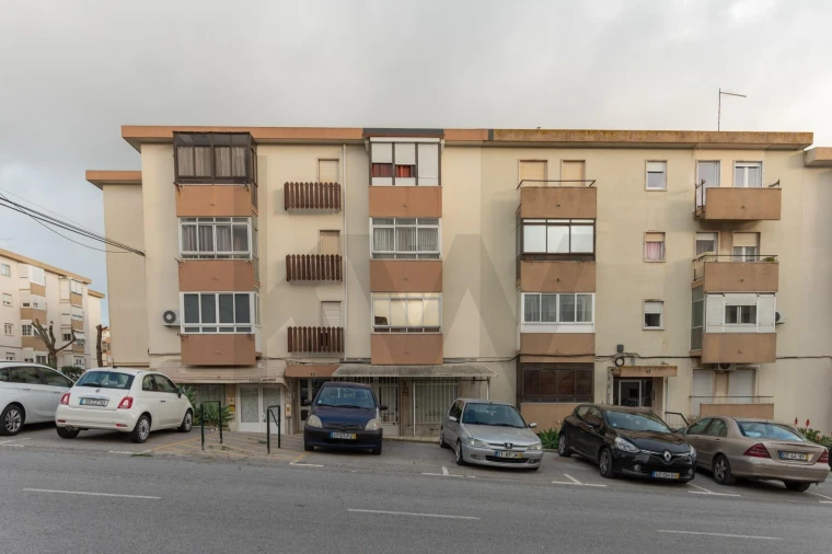 Apartamento T2 para Venda em Camarate, Unhos e Apelação Foto 21