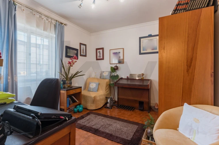 Apartamento T2 para Venda em Camarate, Unhos e Apelação Foto 15