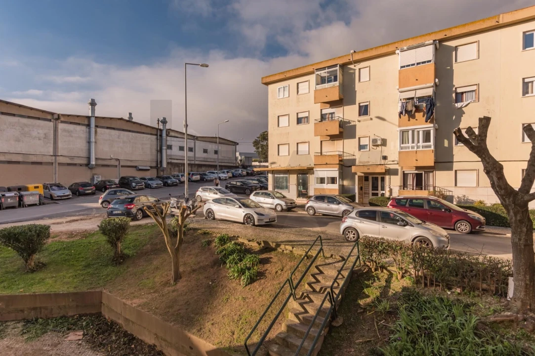 Apartamento T2 para Venda em Camarate, Unhos e Apelação Foto 20