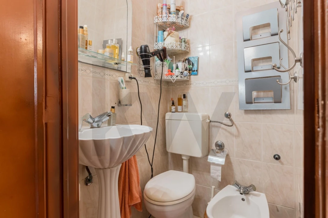 Apartamento T2 para Venda em Camarate, Unhos e Apelação Foto 17